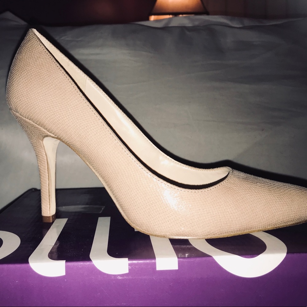 Tan heels
